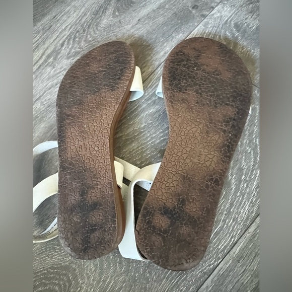 Universal Thread Nyla Ankle Strap Subtle Platform Sandals in White. Size 8.5 - Picture 4 of 7